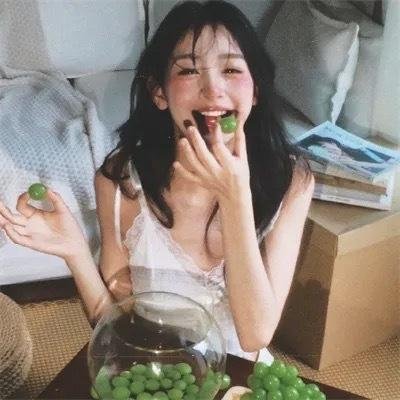 刺绣佳人